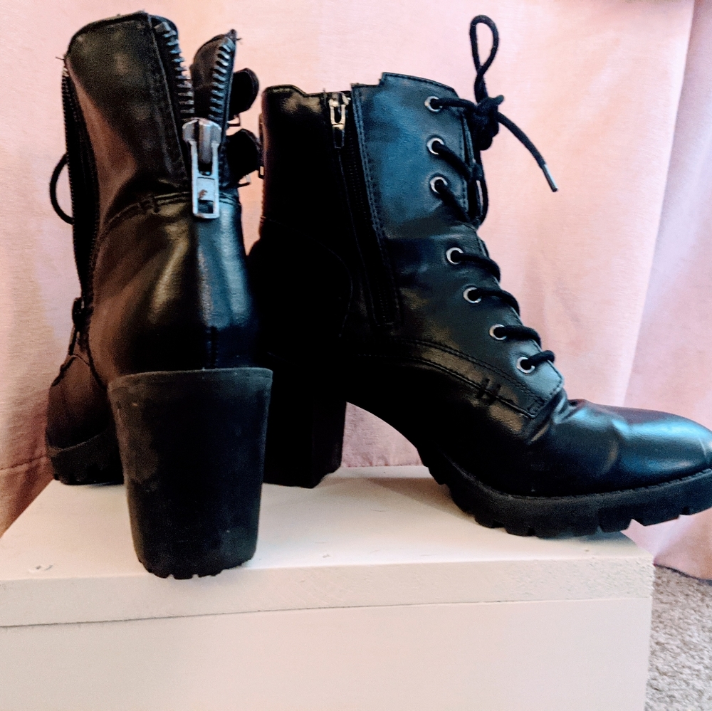 Steve Madden, size 10 black leather combat boots